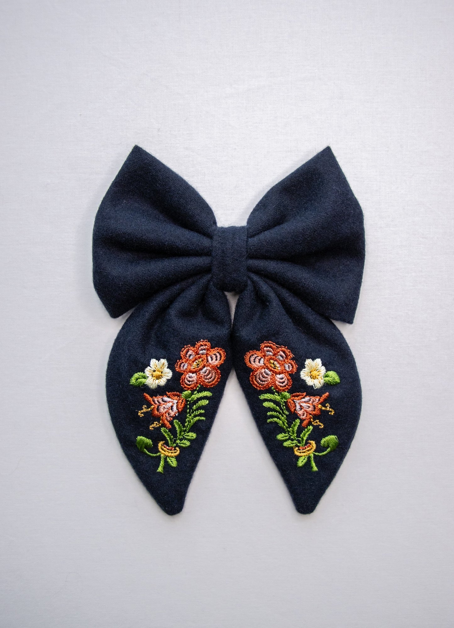 Løken (bunadsinspirert)