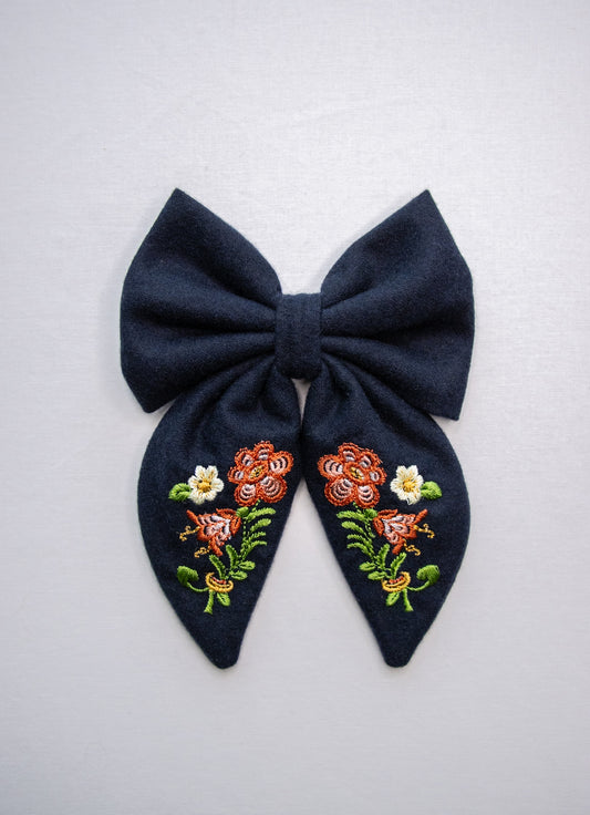 Løken (bunadsinspirert)