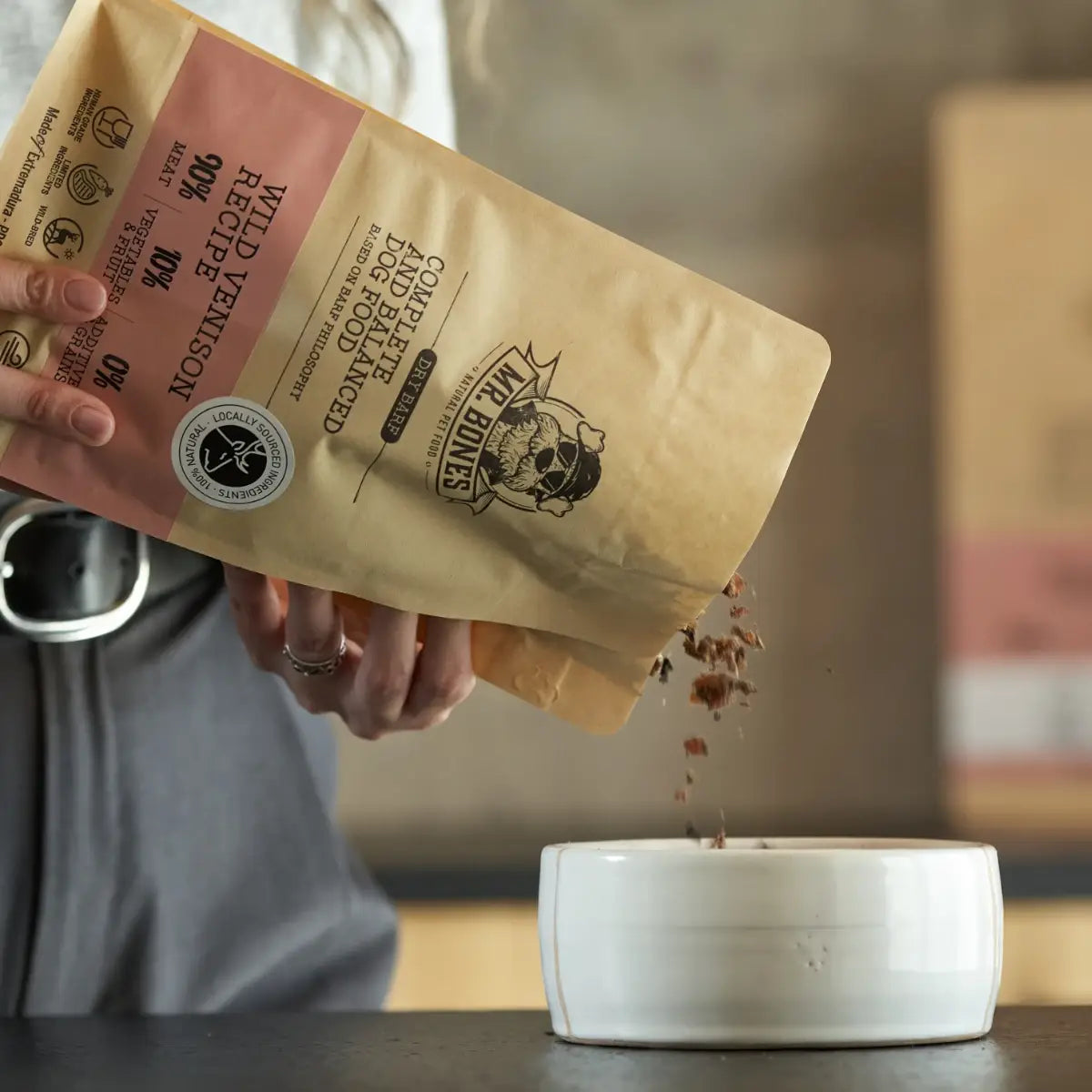 Fullfôr av hjort og grønn vom